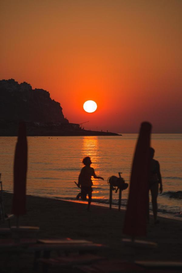Appartamenti - Spiaggia Zaiana Peschici Extérieur photo